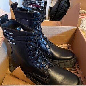 VIRON 1992 Lace Up Ankle Boots Combat Boots Platform 46 Black Apple Faux Leather